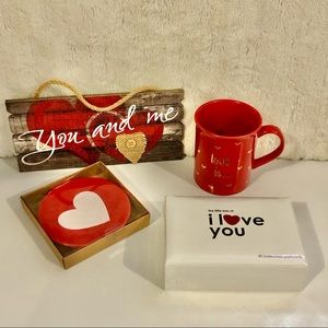 ROMANTIC MIXED LOT OF ITEMS / MUG/SIGN/PLATE/BOOK - VALENTINES DAY